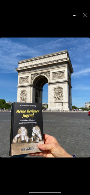 Mein Buch in PARIS!
